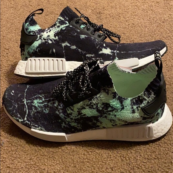 ‼️SOLD‼️ NWT Men’s Adidas NMD_R1 Primeknit - Picture 2 of 6
